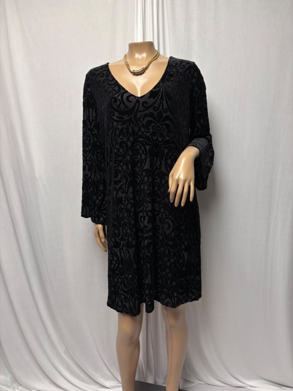 Downeast Black Velvet Burnout Dress Size Large Long Bell Sleeve V-Neck Evening